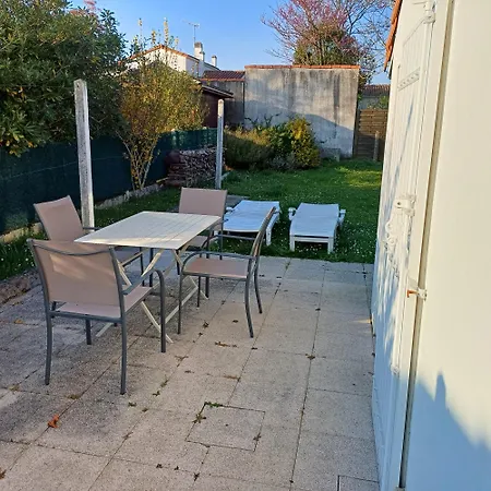 Au Calme Sur Jardin Guest house *